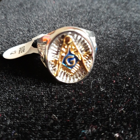 MASON'S  RING - Picture 3 of 4